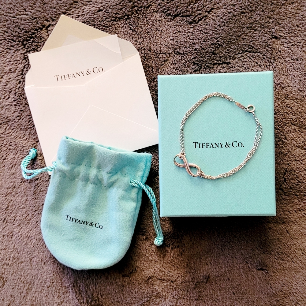 Tiffany & Co, 925 Silver Infinity bracelet, size S Authentic - Picture 1 of 10